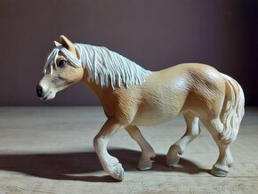 SCHLEICH Koně SBĚRATELSKĒ FIGURKY 104 - 7
