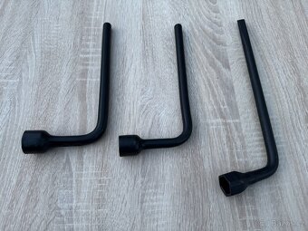 Volha Gaz Uaz, originální původní klíče na kola - 7