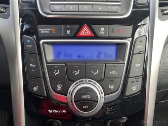 Hyundai I30 1.6 CRDi ,  81 kW nafta, 2012 - 7