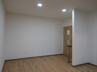 Byt 1+KK s balkónem, Ostrava-Poruba, ul. Marie Majerové - 7