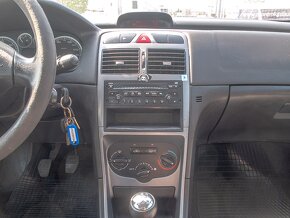 Peugeot 307 ČR 1.4HDI – plný servis - 7