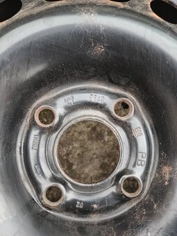 Plechový disk s pneu - 7