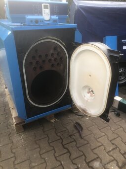 Prodám kotel na olej 118,9 Kw - 7