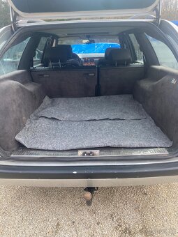 Mercedes E 290TD - 7