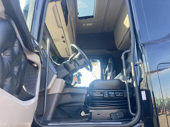 Scania S590 V8 - tahač návěsů - 7