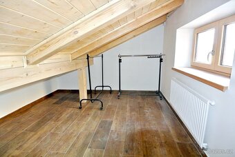 Pokrovní byt 2+1, 56 m2, zařízený, Praha 4 Šeberov - 7