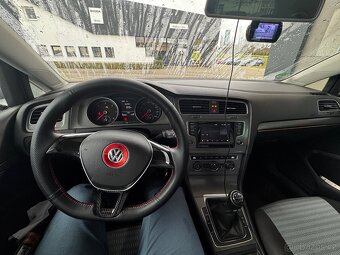 Prodám VW Golf 7 kombi 2.0 TDi 110kw - 7