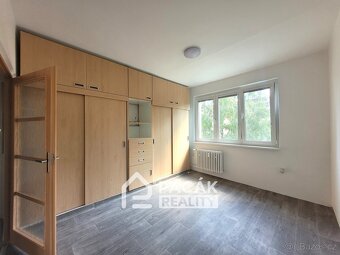 Pronájem prostorného bytu 3+1, 72 m2 v Olomouci, ulice Dělni - 7