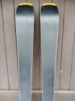 Atomic M2 tron 8.2 - sjezdové lyže, carving - 7