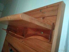 Předsíňová stěna,přírodní lakované dřevo se zrcadlem 174x70 - 7