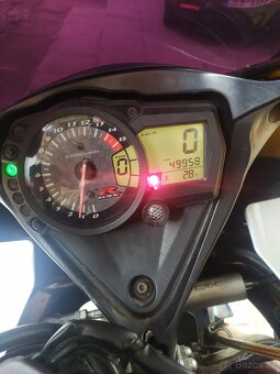 Suzuki gsx r - 7