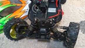 Závodní 1/8 Xray buggy elektro 1:8 RC model - 7