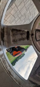 Škoda Fabia 4,IV alu kola 185/65 R15 zimní pneu FH4 - 7