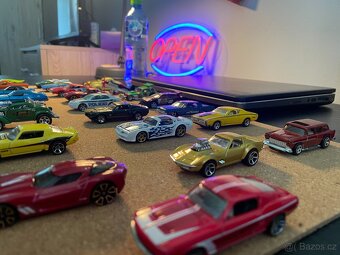 Hot Wheels sbírka aut (roky 2008-2018) - 7