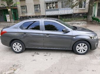 🚗 Citroën C-Elysée 1.6 — Ve výborném stavu - 7