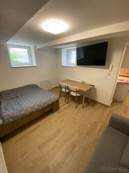 PRONÁJEM BYTU 1+KK, ULICE ŠTEFÁNIKOVA, ZLÍN - 7