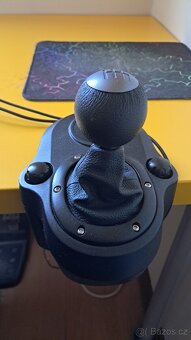 Logitech G923 + pedály + řadící páka - 7