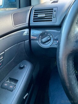 Audi A4 1.8 T quattro 2003 STK do 10/2027 zpneu - 7