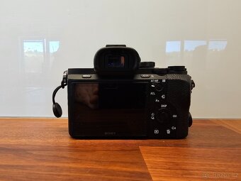 Sony Alpha A7 II + FE 28-70 mm OSS - 7