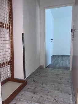 Pronájem garsoniéry, 26 m2, 1NP, ul.. Maďarská, Ostrava, Po - 7