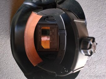 Svářecí invertor a stmívací kukla - 7