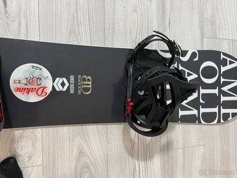Prodám odlehčený snowboard FTWO 138cm s moderním vázáním. - 7