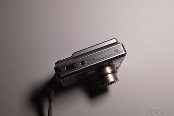 Sony Cyber-Shot DSC-S730 stříbrný - 7