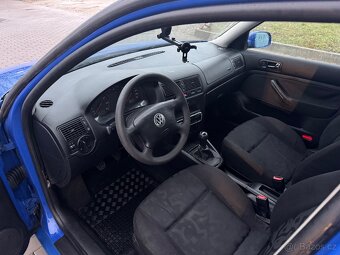 VW Golf 4 1,6i 74kW + letní sada - 7