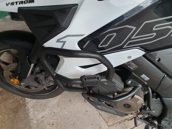 Suzuki DL 1050 V-Strom - 7