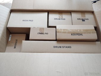 Elektronická bicí souprava Alesis - 7