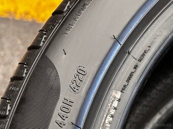 Na prodej Pirelli 225/45 R18 - 7