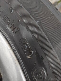 Prodám orig alu 15 škoda Octavia 2 5x112 ET 47 zimní pneu - 7