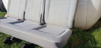 PRODÁM TROJSEDAČKU ORIGINÁL VW T5 TRANSPORTER - 7