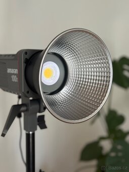Aputure Amaran 100X LED video světlo - 7