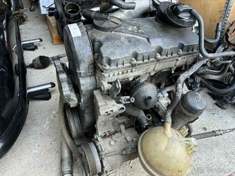 prodám Motor 1.9tdi 85kw AUY - 7