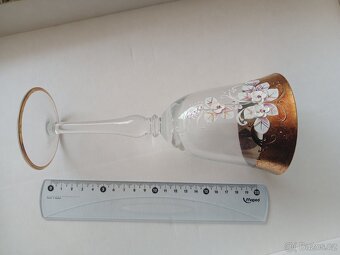 Sada skleniček na víno - 7