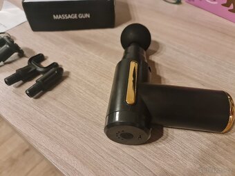 Masážní pistole pro svaly a stuhlost + nástavce - 7