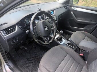 Octavia 1,6 TDI servisní knížka - 7