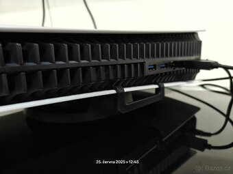 Playstation 5 s mechanikou / Astrobot - 7