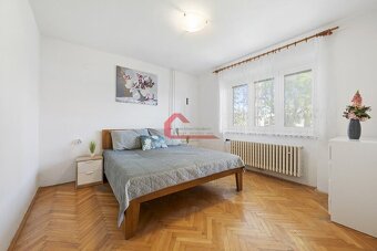 Prodej, patrový rodinný dům Velké Bílovice, možné dvougen.by - 7