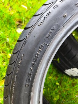 2 letní pneumatiky Goodyear 225/45/18  6,5mm - 7