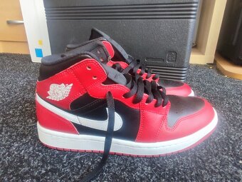 Nike Jordan 1 mid - 7