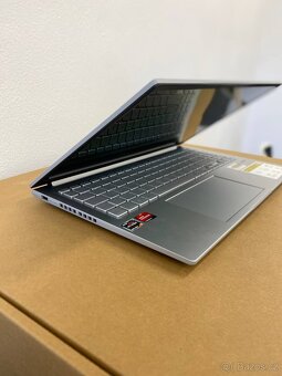Notebook ASUS VivoBook - AMD R5/16GB/512GB/WIN11 - 7
