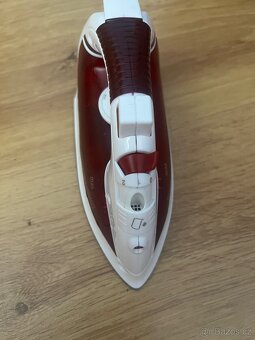 Vysavač Miele a žehlička Bosch - 7