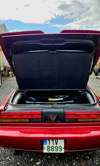 Pontiac Firebird 3.2 - 7