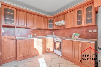 Pronájem bytu 2+1 s lodžií i balkonem, 60 m2, Žižkova, Karvi - 7