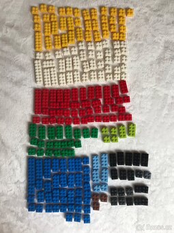 Autíčko Playmobile • traktor • kbelík Cars Disney • míč - 7