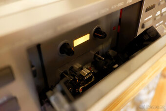 Tříhlavý tape deck YAMAHA KX-650 + originální DO - 7