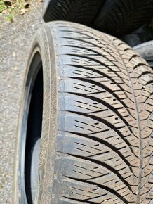 Zimní gumy Yokohama 255/50 R19 - 7