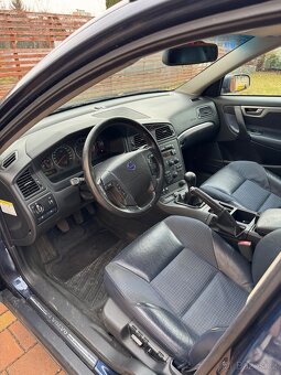 Volvo V70 2,5t 154 kw r.v. 2003 - 7